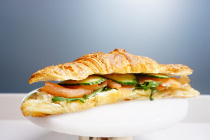 Belegtes Mini Croissant - Räucherlachs & Frischkäse