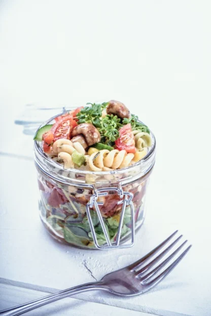 Nudelsalat mit Frankfurter Würstchen
